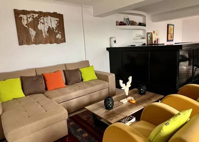 Semesterbostad Taverna *